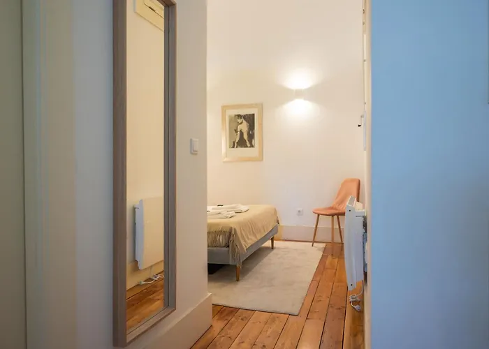 Liiiving In - Urban Retreat *