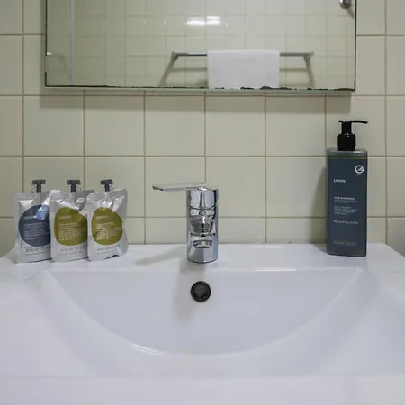 Liiiving In - Urban Retreat