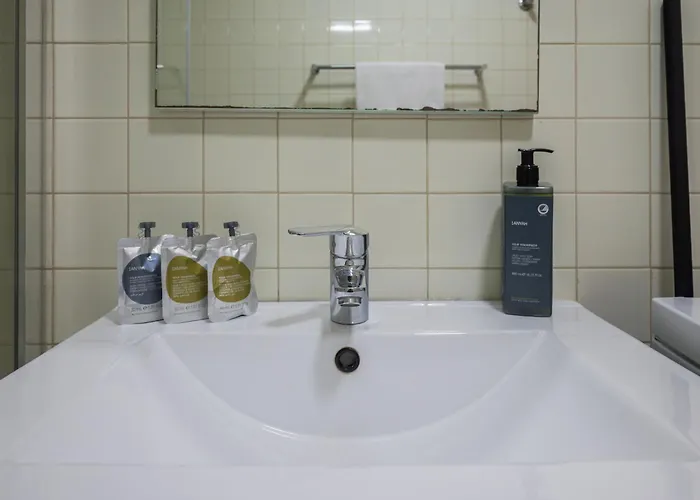 Liiiving In - Urban Retreat